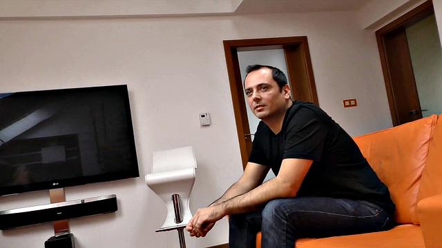 HUNT4K. Blonde has sex with rich hunter who helps her financially