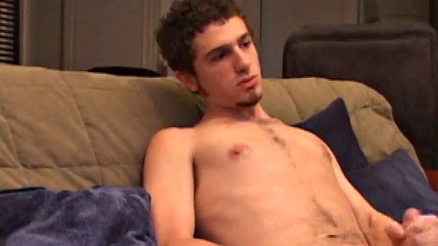 Straight Boy Ricardo Jerks Off