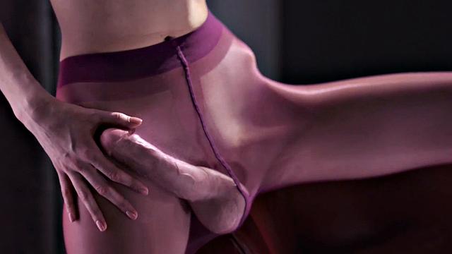 Mias Solo Dildo Jerk Off Session