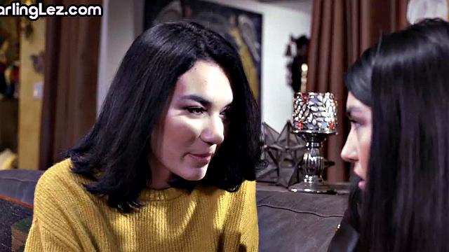 Dirty lez ladies fingering pussies in 69 position