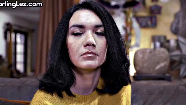 Dirty lez ladies fingering pussies in 69 position