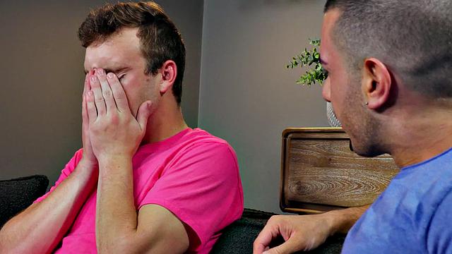 Tattooed stud fucks his handsome bottom BF in bed