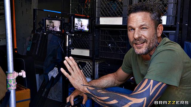 HZTV: This House Was Built For Pleasure!