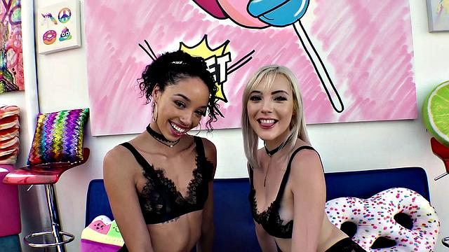 Alexis Tasty Threesome