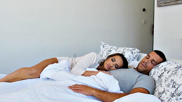 Cali Carter Crushes on Stepdad