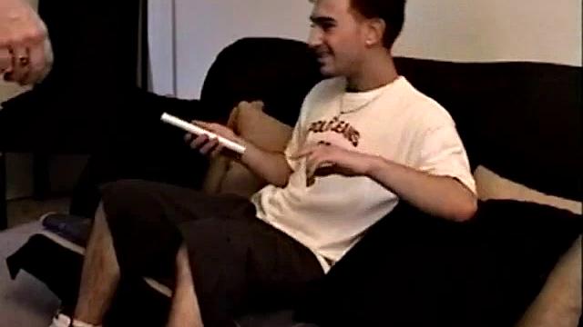 Str8 Paulie Masturbates