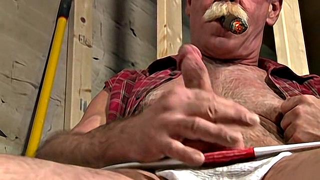 Cum Loving Daddy's Fat Cigar - Scott Reynolds