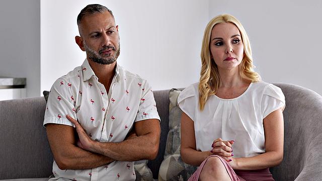 Семейная психология по-взрослому: вместо совета - групповуха на диване