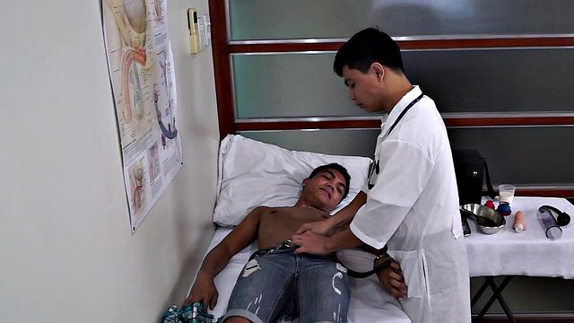 Asian twink gaping butthole at doctor after dildo