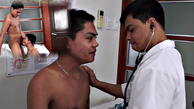 Asian twink gaping butthole at doctor after dildo