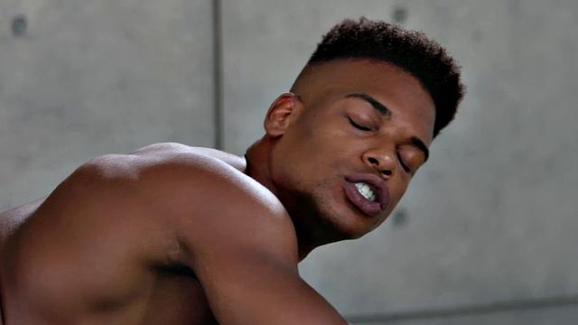 Ethnic muscular BF assfuck bottom in passionate sex