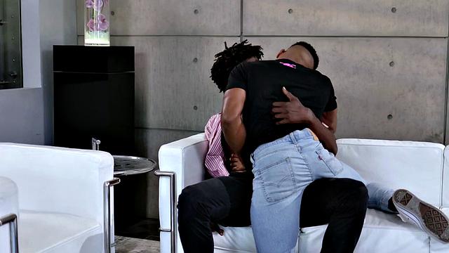 Ethnic muscular BF assfuck bottom in passionate sex