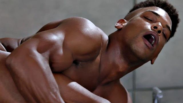 Ethnic muscular BF assfuck bottom in passionate sex