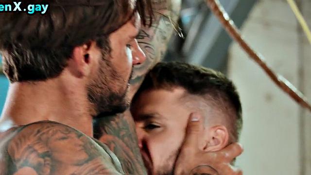 Manly police jock with tattooed body fucks bottom