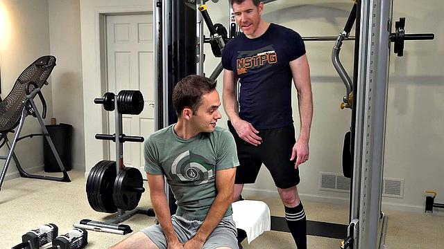 Petite gym twink assfucked by tall handsome DILF