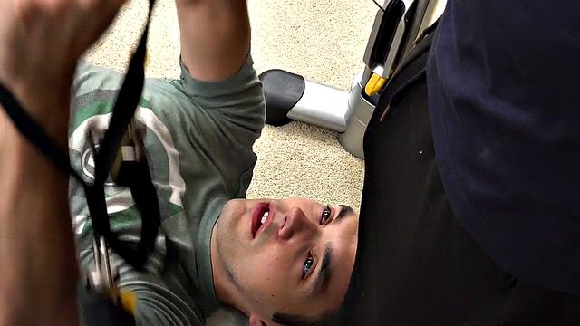 Petite gym twink assfucked by tall handsome DILF