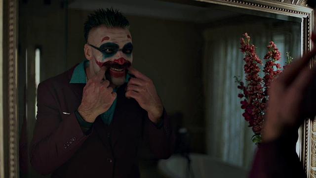 Violet Starr - Joker