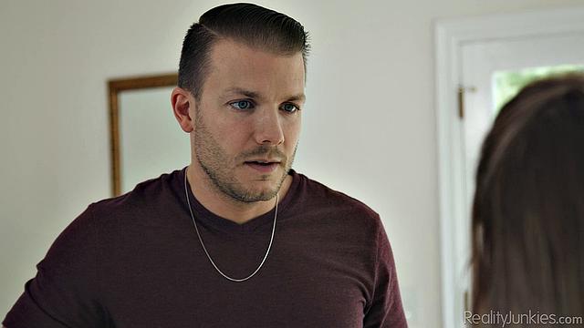 Step Sibling Stories 3 - Seduce Me