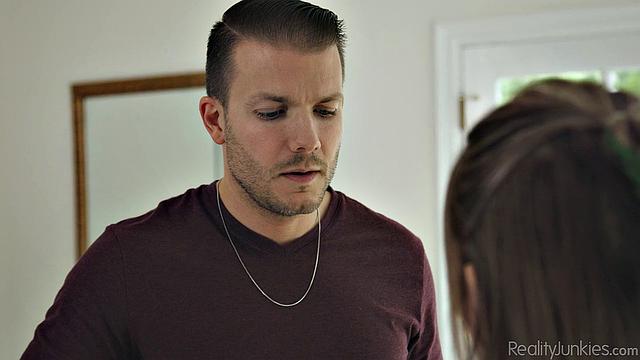 Step Sibling Stories 3 - Seduce Me