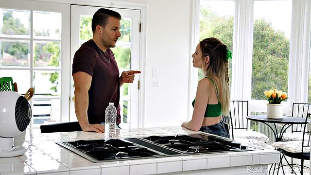 Step Sibling Stories 3 - Seduce Me