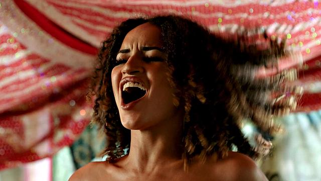 Stunning Exotic Offers Special Massage