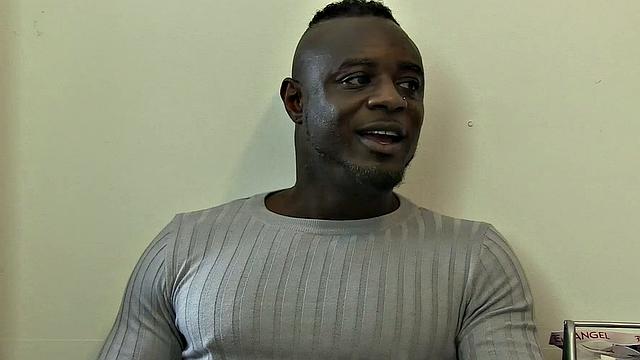 Dr. Meets Antonio Black