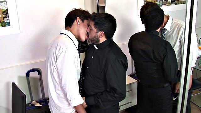 Slim Latino asslicks and barebacks DILF before tasting cum.