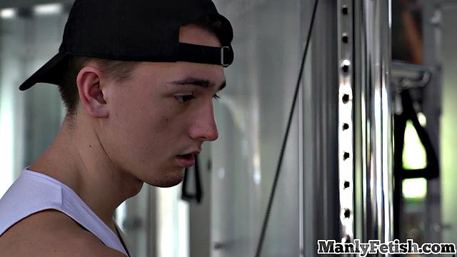 Muscled jock sucking his lover