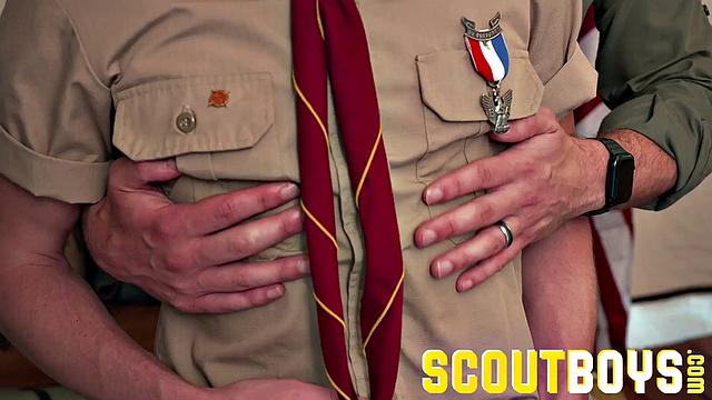 скаут клянётся, а потом его жопу принимают в отряд