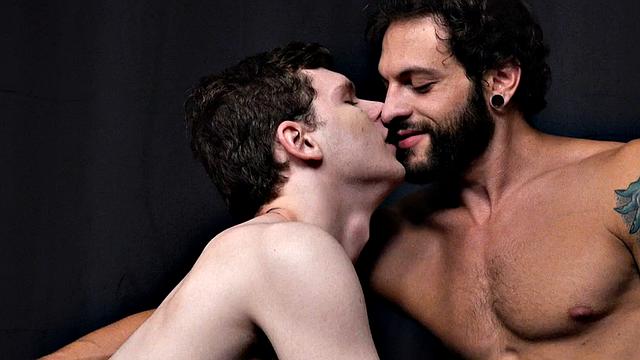 Rimmed amateur 21yo bareback fucked by inked jock