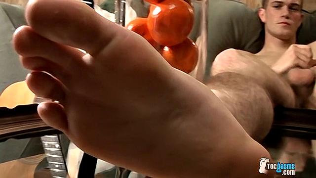Bryce Corbin Gives a Huge Hot Cumshot