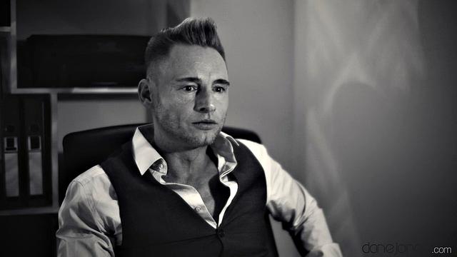 Jilted wife seeks private detective