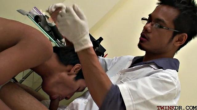Asian doc gets cocksucked by patient
