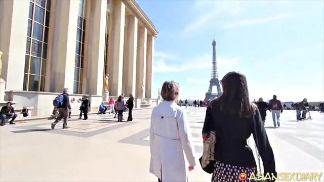 Julie in France - Clip 1
