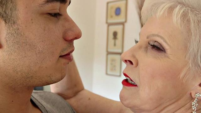 Jewel is 66. Her granddaughter's boyfriend is 24.