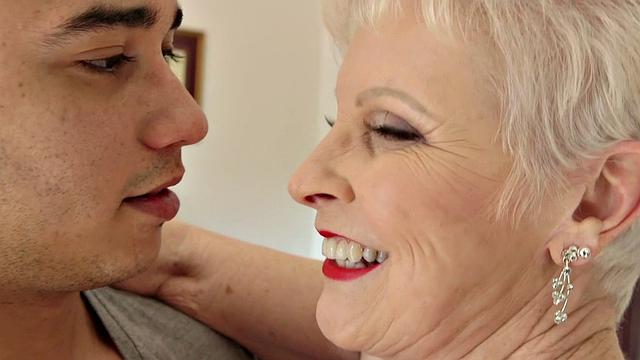 Jewel is 66. Her granddaughter's boyfriend is 24.