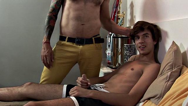 Latin twink barebacked by athletic until taking jizz