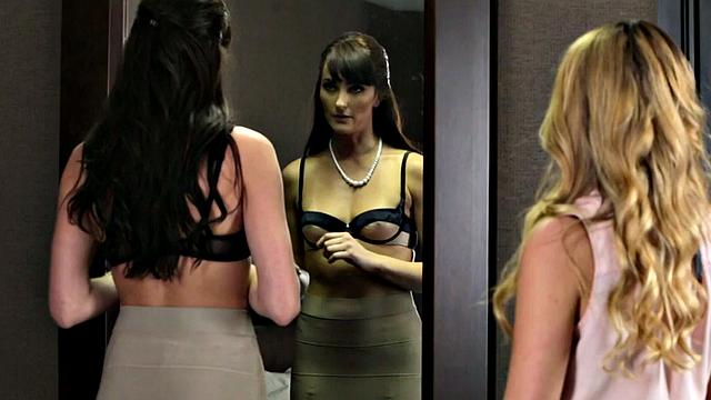 Squirting hairy dyke seduced by bootylicious lez