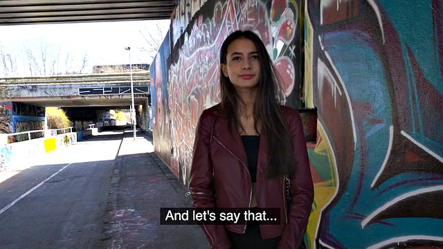 Picked up babe riding stranger outdoor for cash