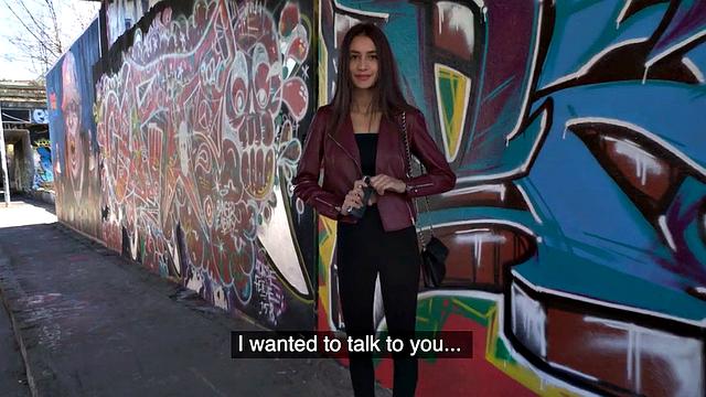 Picked up babe riding stranger outdoor for cash