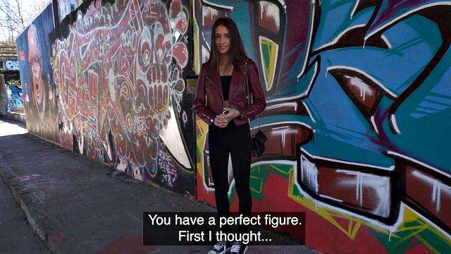 Picked up babe riding stranger outdoor for cash