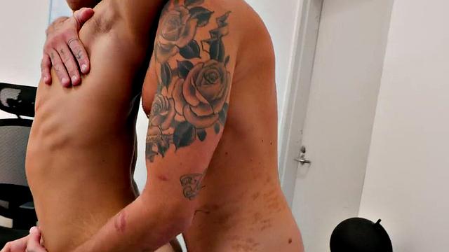 Top tattooed stud bareback fucks greedy ass in office