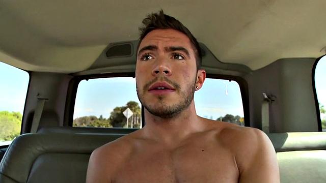 Pulled i nstud cums on gay ass in tricky pickup bus