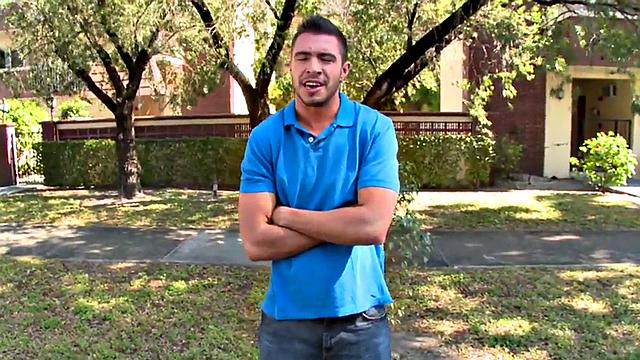 Pulled i nstud cums on gay ass in tricky pickup bus