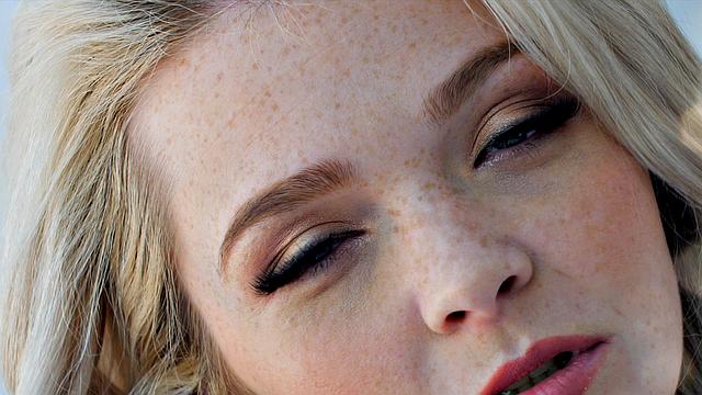 Green-eyed Beauty Swallows Cum In POV