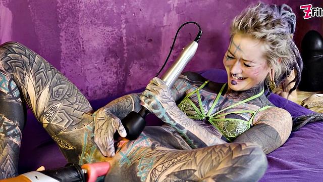 Cute Tattooed Lesbian Sex