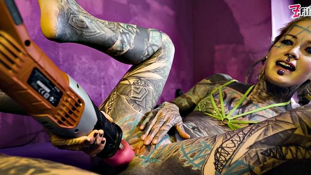 Cute Tattooed Lesbian Sex