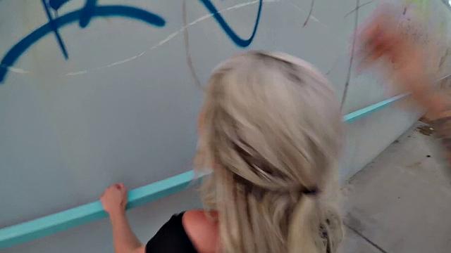 Public Agent Fucks British Woman