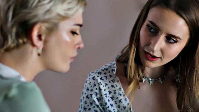 Lez MILF bae seduces perverted lez bitch in threesome