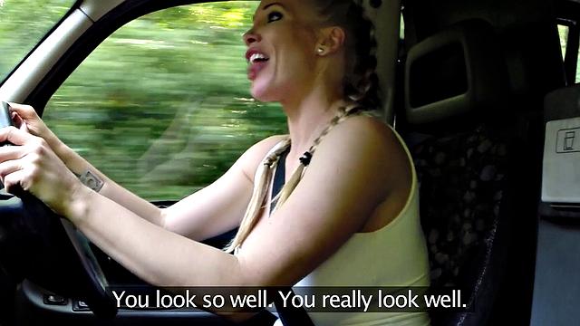 Eats pussy in taxi with a sexy fitness babe and her tattoos